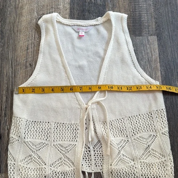 Boho White Western Style Crochet Fringe Knit Vest Junior’s Cream Size Small - Picture 7 of 10